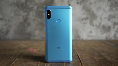 Смартфон от Xiaomi лидер в бюджетной линейке Redmi